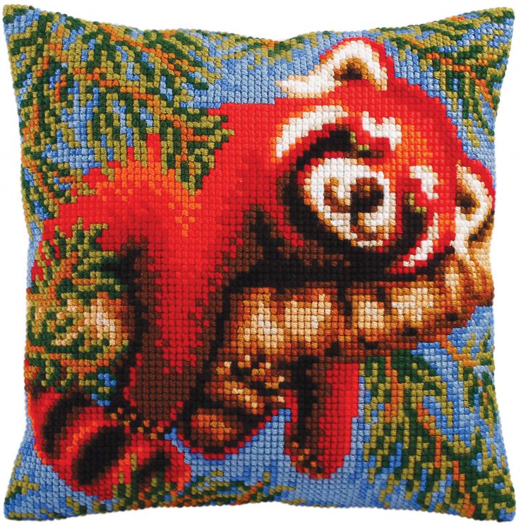 5272 "Красная панда" подушка для вышивания Collection D'Art